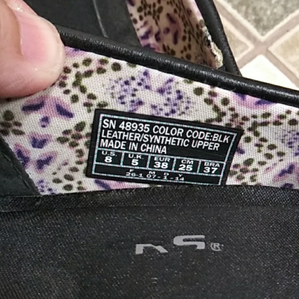 Shoes - Picture 8 of 8